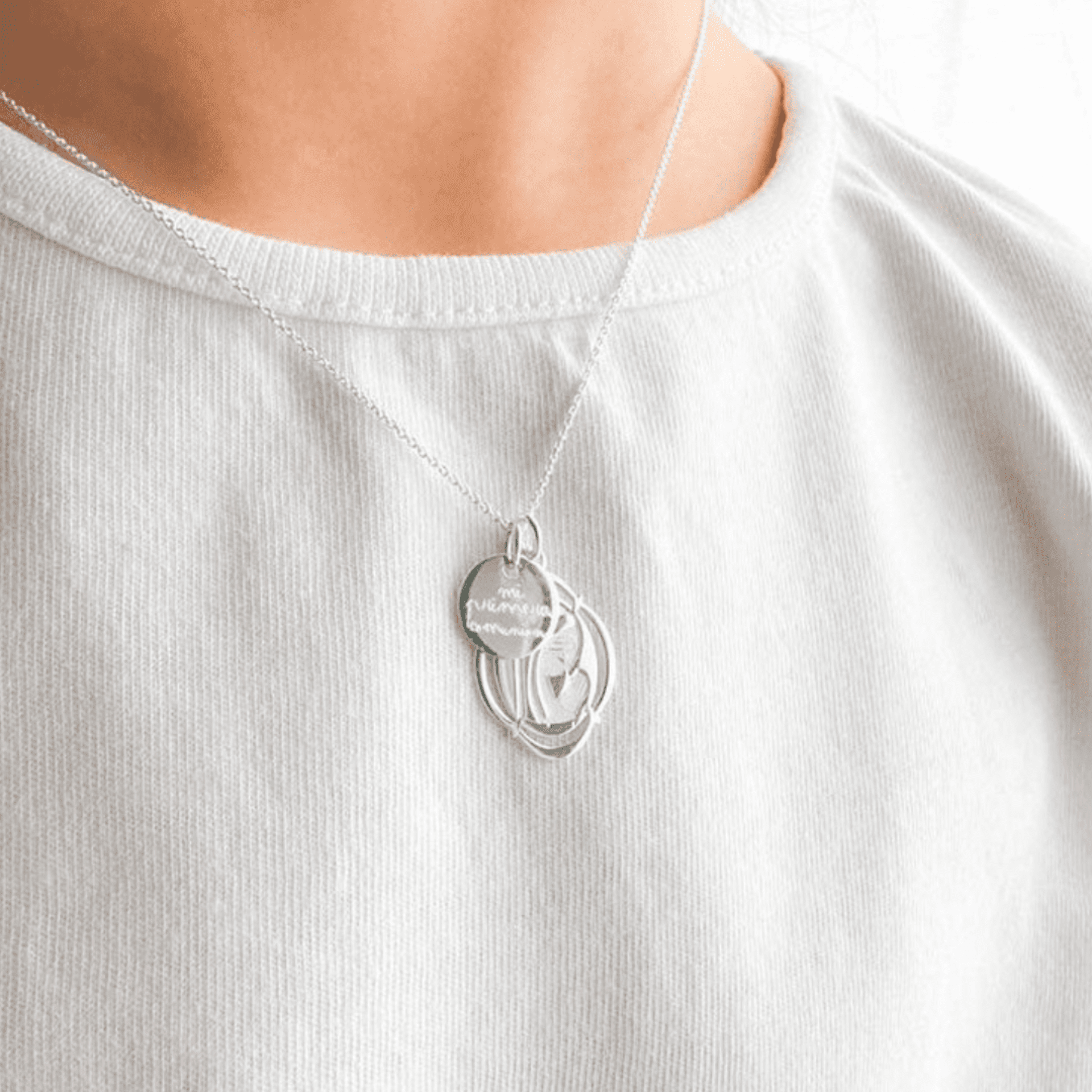 Collar Virgen María Calada con Medalla “Mi Primera Comunión” – Plata de Ley 925 - 1